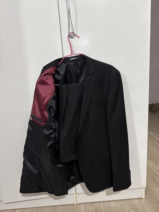 Костюм двойка 3 пары, пиджаки