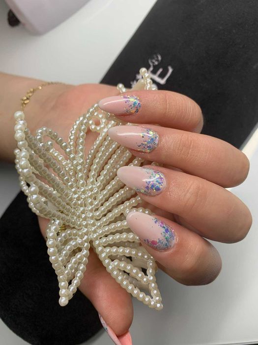 Persoana Fizica Autorizata, Manichiură.