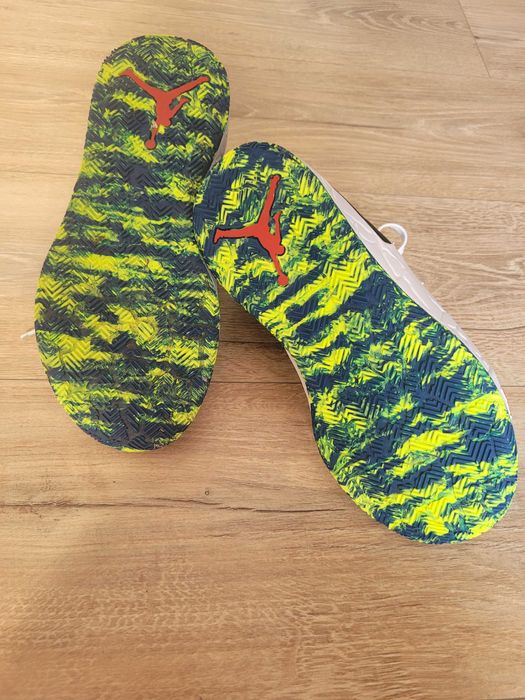 Adidasi Jordan Nike marime 39 si 40