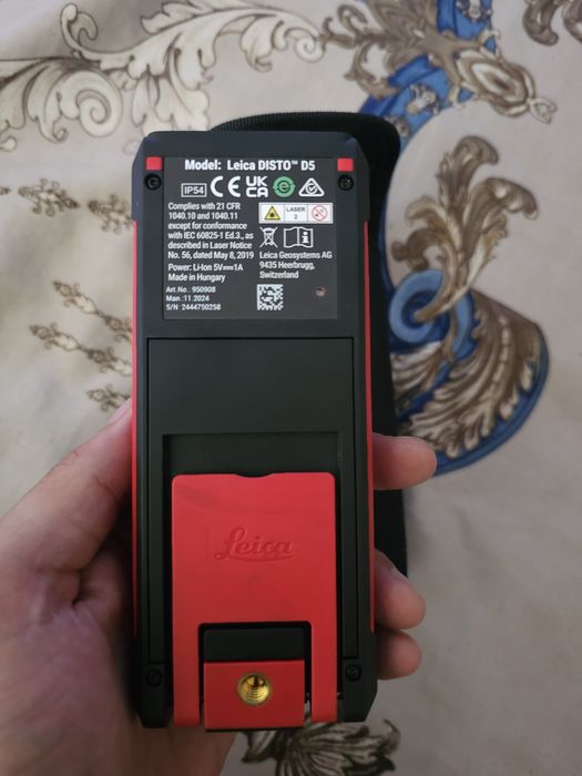 Лазерный дальномер Leica DISTO D5