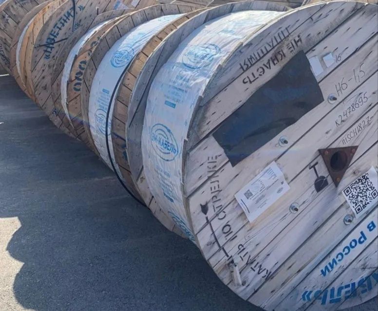 Принимаю кабель.