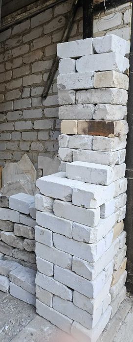 Кирпич силикатный б/у.  Район 1000 мелочей