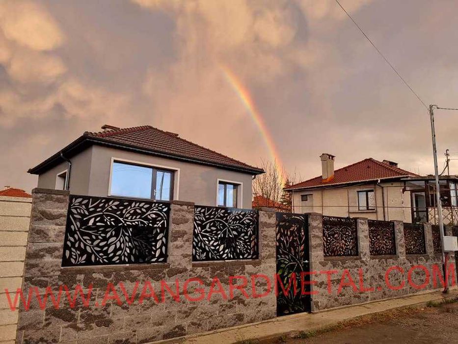 Метални пана за врати, огради парапети