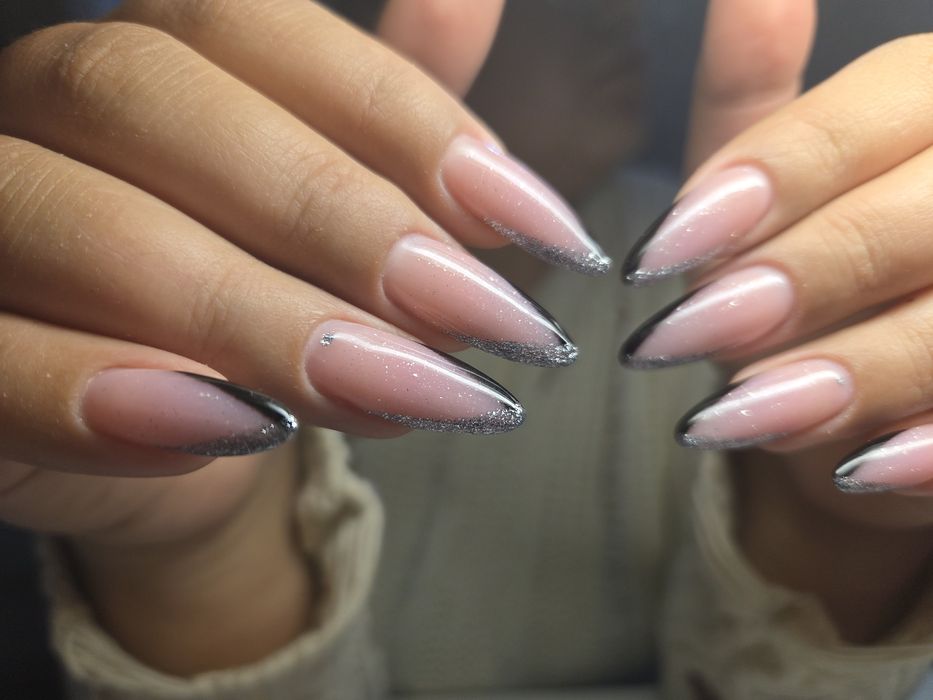 Наращивание ногтей