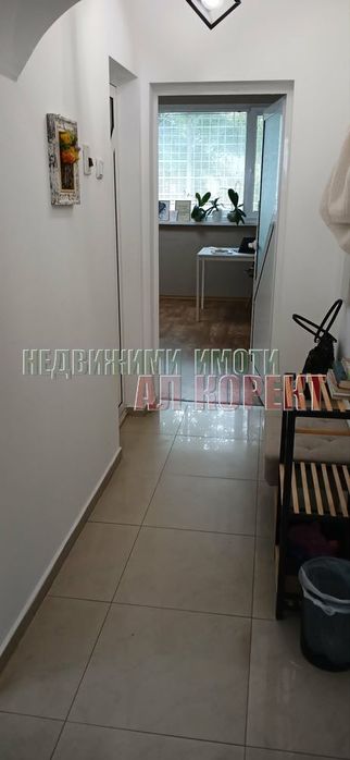 Офис в Варна-Нептун площ 82 цена 400евро