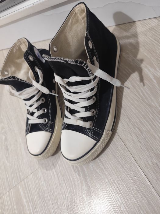 Кеды, конверсы, торг