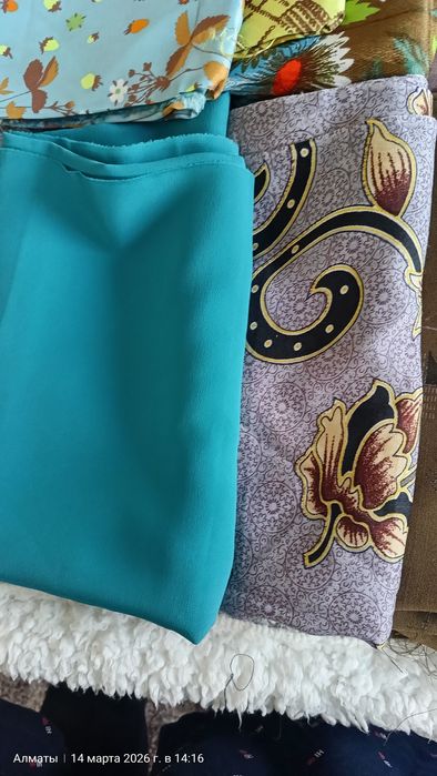 Продам отрезы тканей.