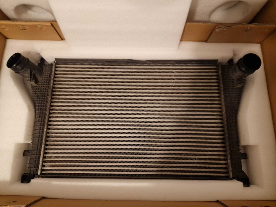 Intercooler + charge pipes OEM Audi S3 8V Golf 7 R Cupra 5F