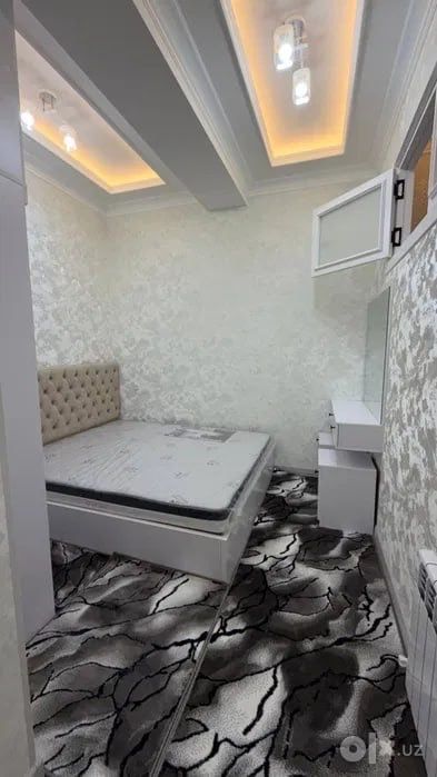 Сдается  3 комнатная 6 этаж