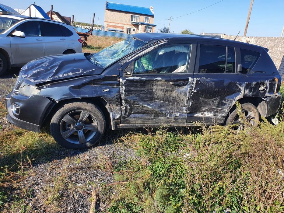 Продам Jeep Compass