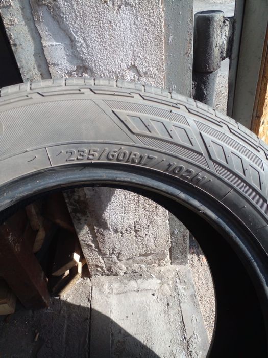 Шины летний 235 60/17