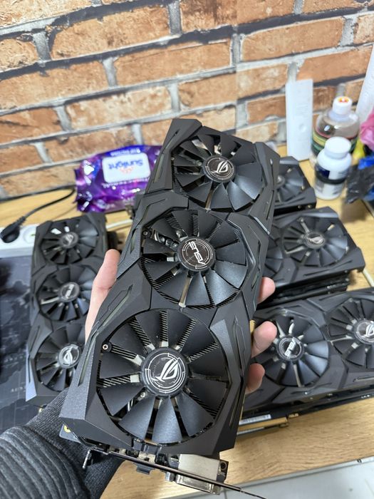 Gtx 1080 asus rog/ gigabyte