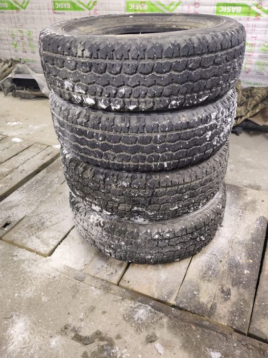 Всесезонная покрышка