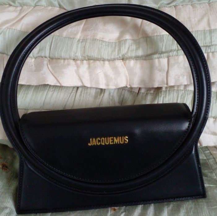 Продам сумочку новую