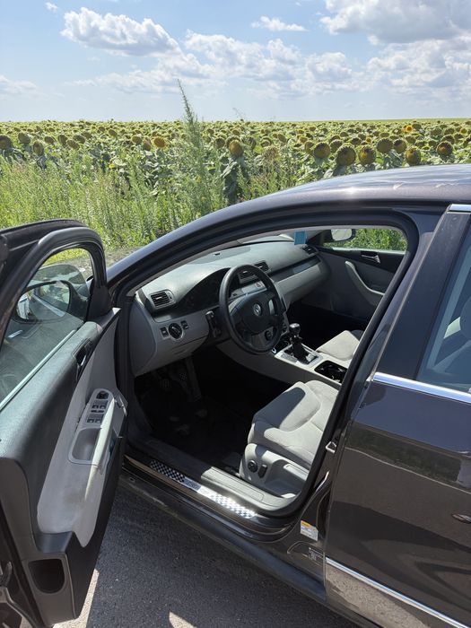VOLKSWAGEN Passat 2005 — imagine 4