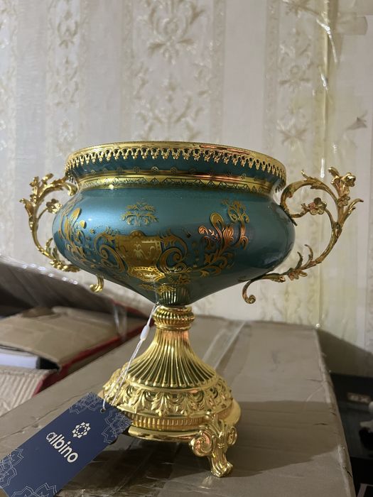 Продается вазы марки Ibino