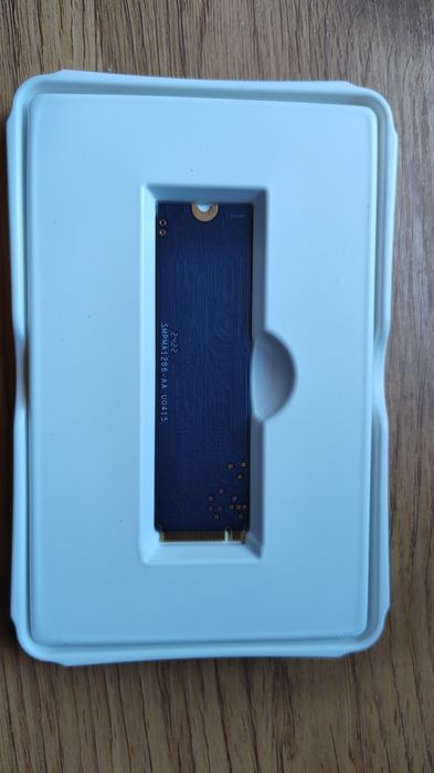 SSD Nvme 1TB teamgroup/ 128GB toshiba