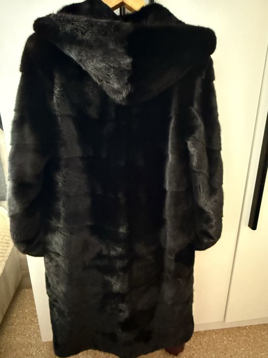 Продам норковую шубу