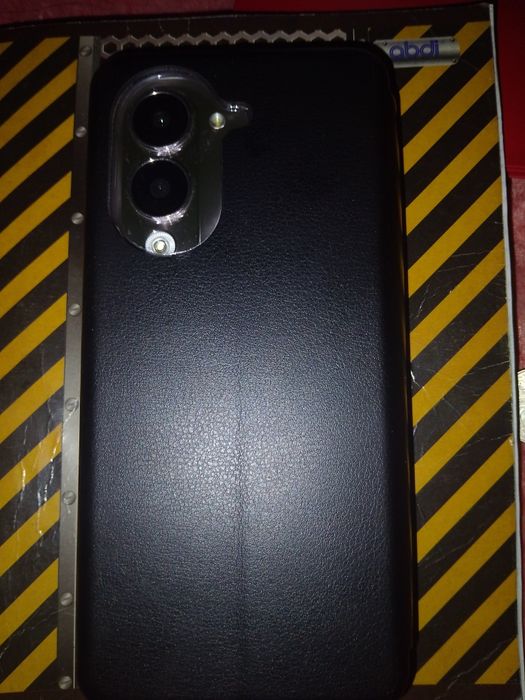 Vivo y04  сатылады.