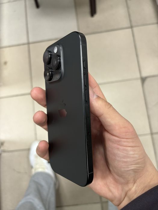 iphone 16 pro чёрный цвет