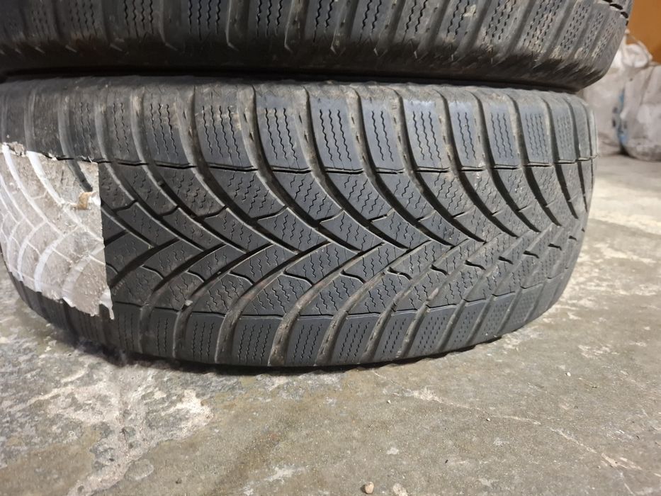 Set 4 anvelope iarna 205 55 16 Semperit