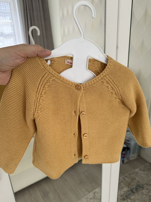 Кофта до девочки 3-5 месяцев