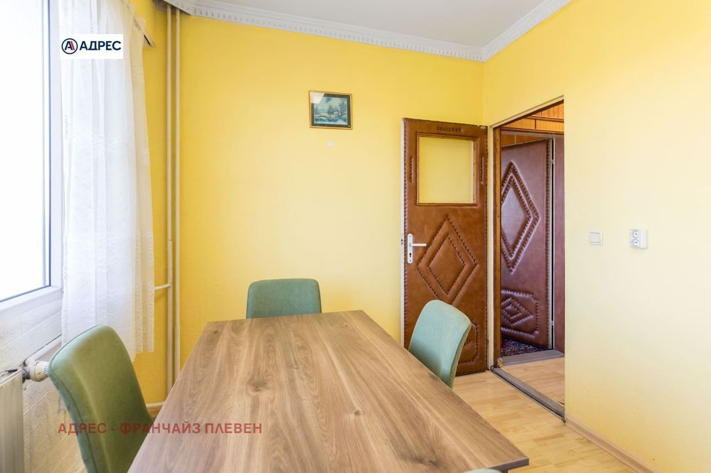 Продава се Тристаен апартамент в Плевен, Сторгозия - 75 кв.м за 1094 €/кв.м - Снимка #4