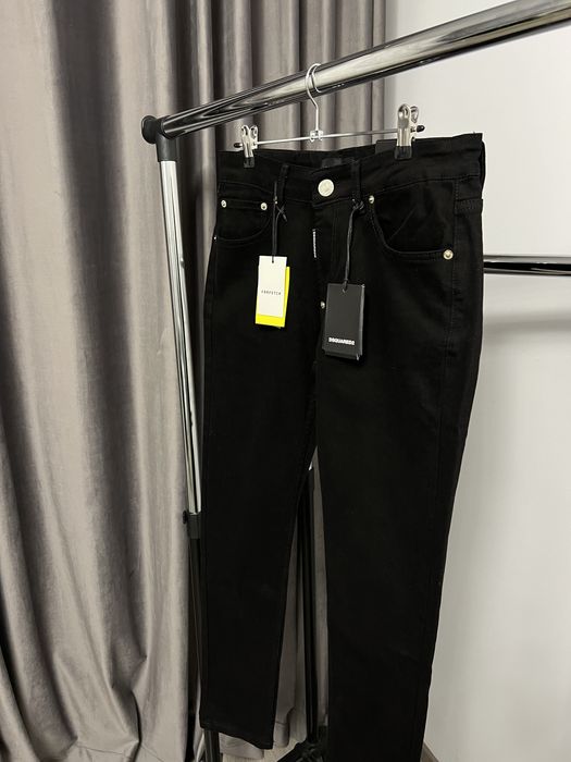 Blugi DSQUARED2 super calitate