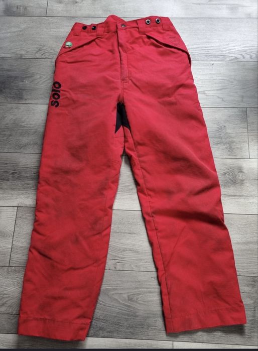 Pantaloni pentru drujba