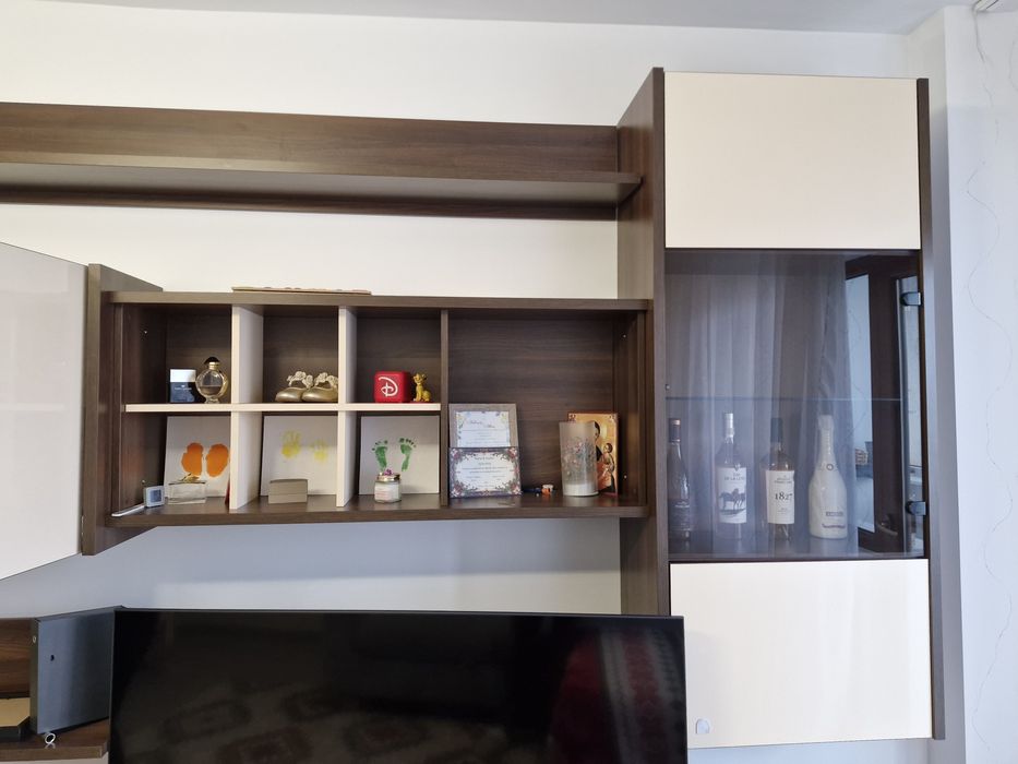 Vând Mobila de  sufragerie. Preț negociabil