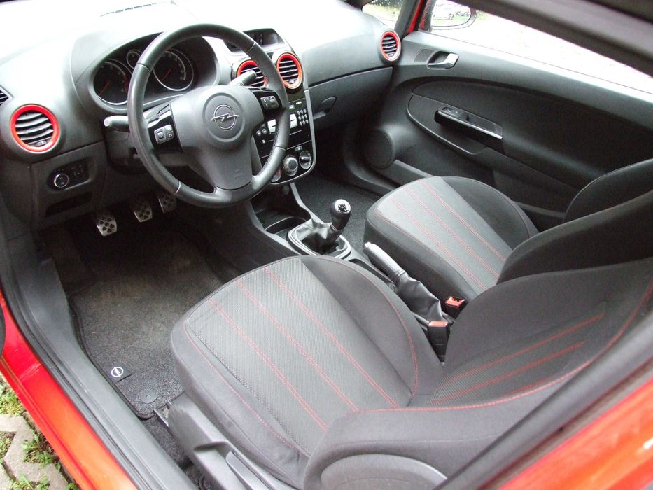 Vand Opel Corsa D Color Edition, 1.4i 16V EURO 5, An 2010, jante aliaj