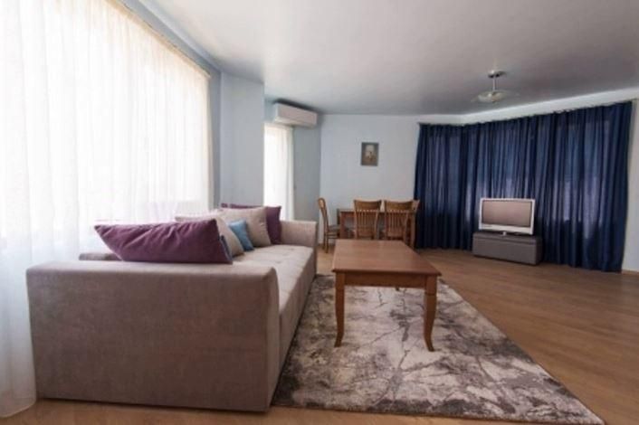 Дава се под наем Двустаен апартамент в Пловдив, Център - 80 кв.м за 510 € - Снимка #8