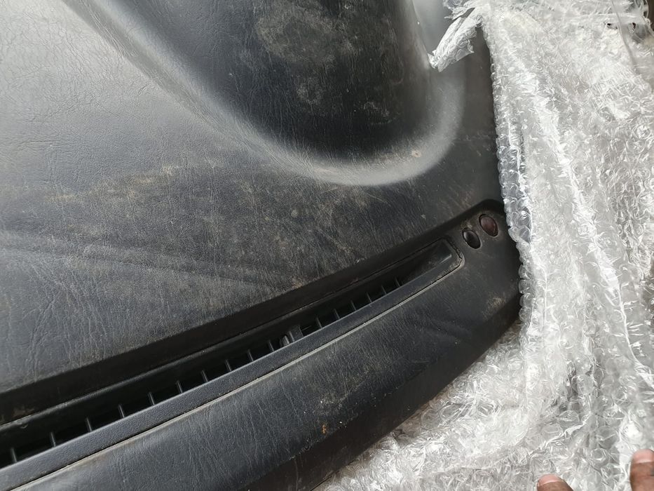 Серая панель Lexus RX300