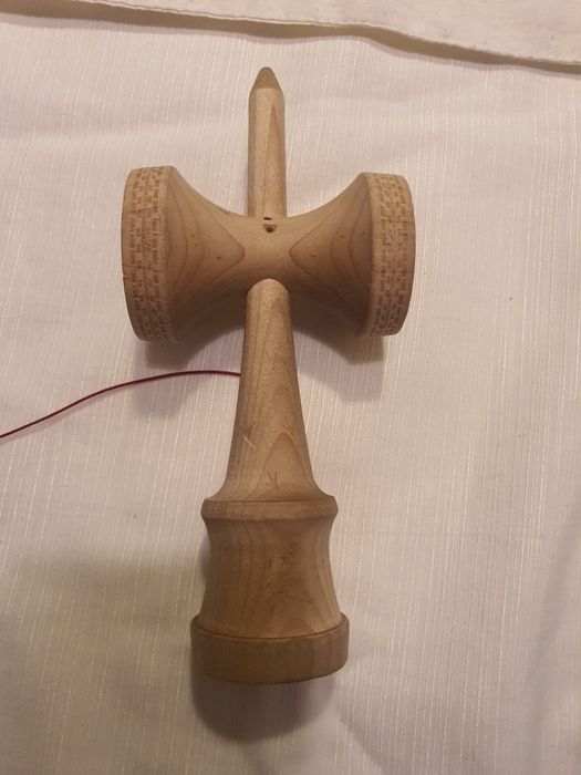 Kendama Bisoi (folosită)