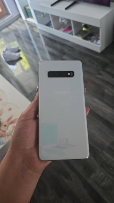 Samsung Galaxy S10+ Dual SIM (SM-G975F/DS) – stare bună | liber de rețea