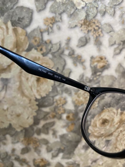 Продам очки оправу Ray Ban RB7085