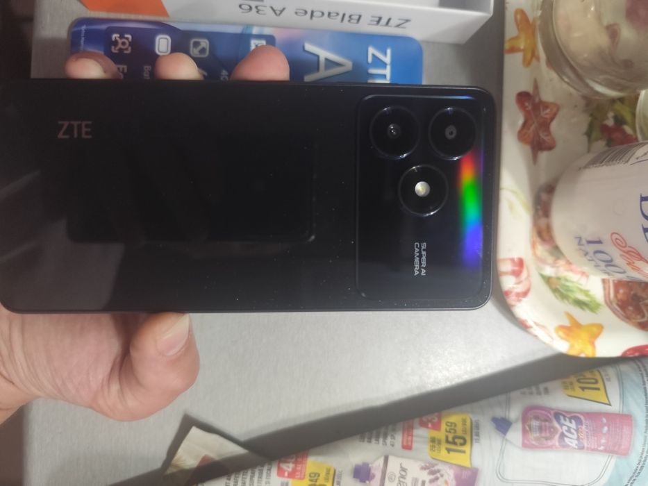 Vând telefon zte blade A36 cu card Samsung 128 gb