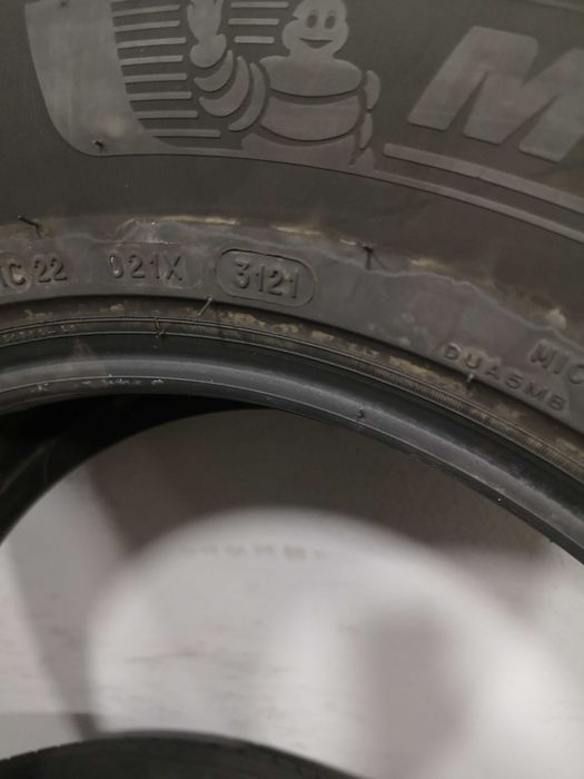 4бр 215/65/17 MICHELIN 6,5мм грайфер дот:21г +++
