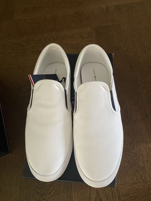 tommy hilfiger vulcanized canvas sneaker