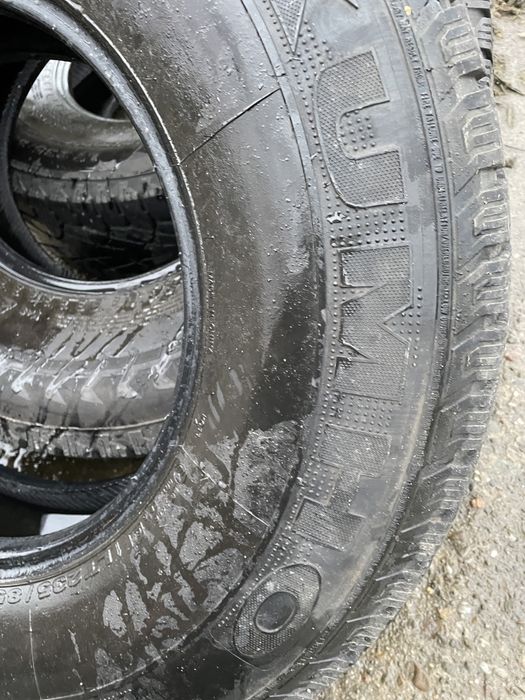 Anv m+s 235/85/16 Nokian/kumho