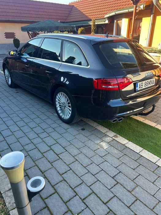 Vând Audi A4 2015