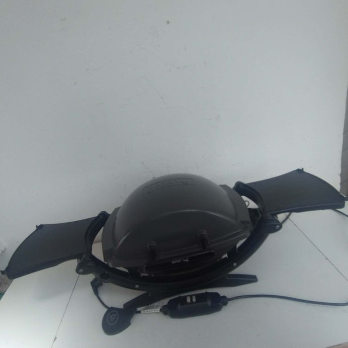 Електрическо барбекю WEBER Q140 мощност 2200W
Масивен корпус от лят алуминий
