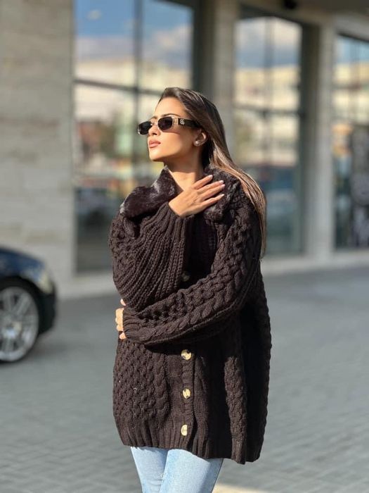 Жилетка бяла и черна