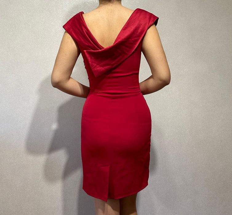 Продам платья б/у