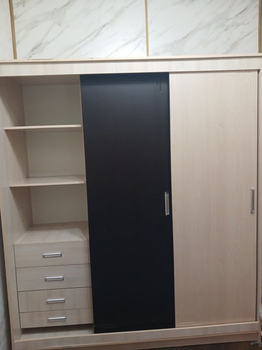 Шкаф в хорошем состояний