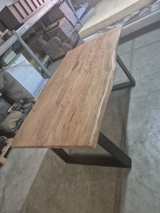 Дървена маса Kave Home