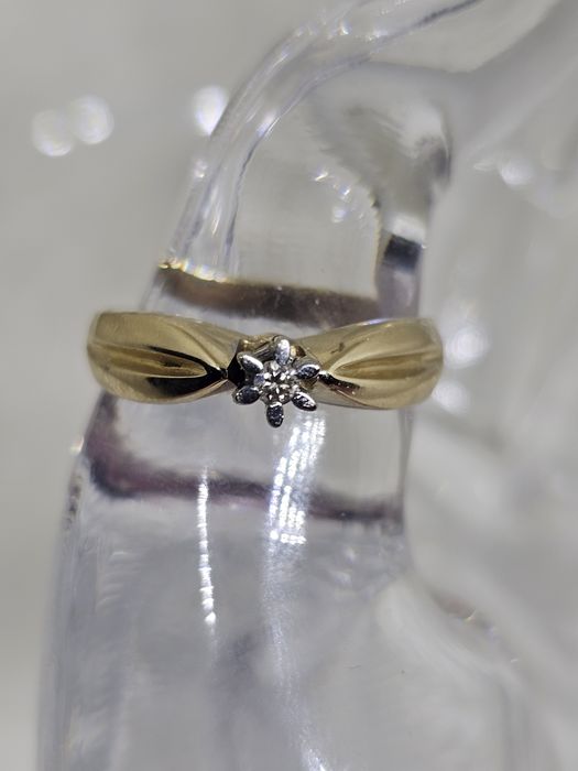 Бриллиант жёлтое золото 585проба