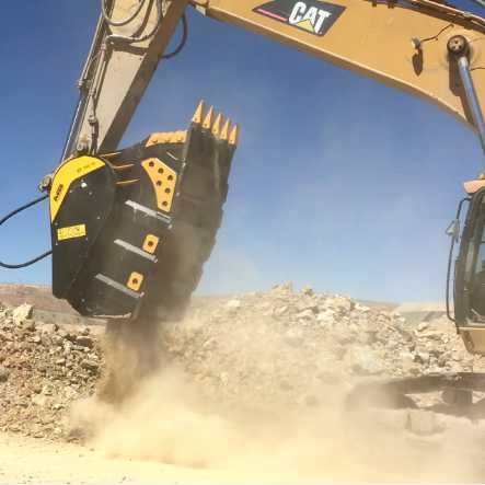 Cupe concasoare model BF150.10 pentru excavatoare 70-100 ton