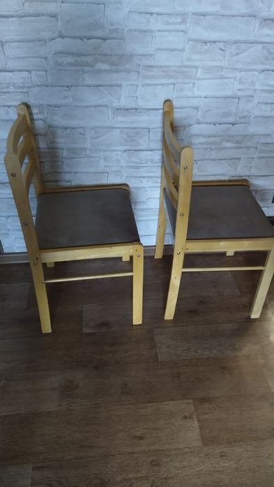 Продам два стула( Малайзия)