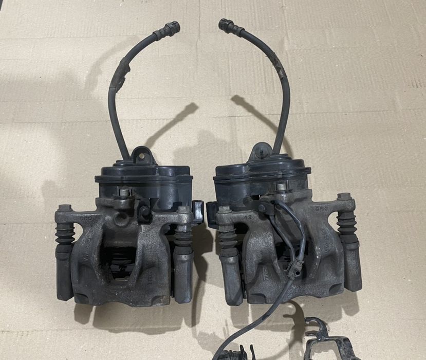 Etrier spate stanga / dreapta Audi A4 B9 / A5 F5 2016-2020